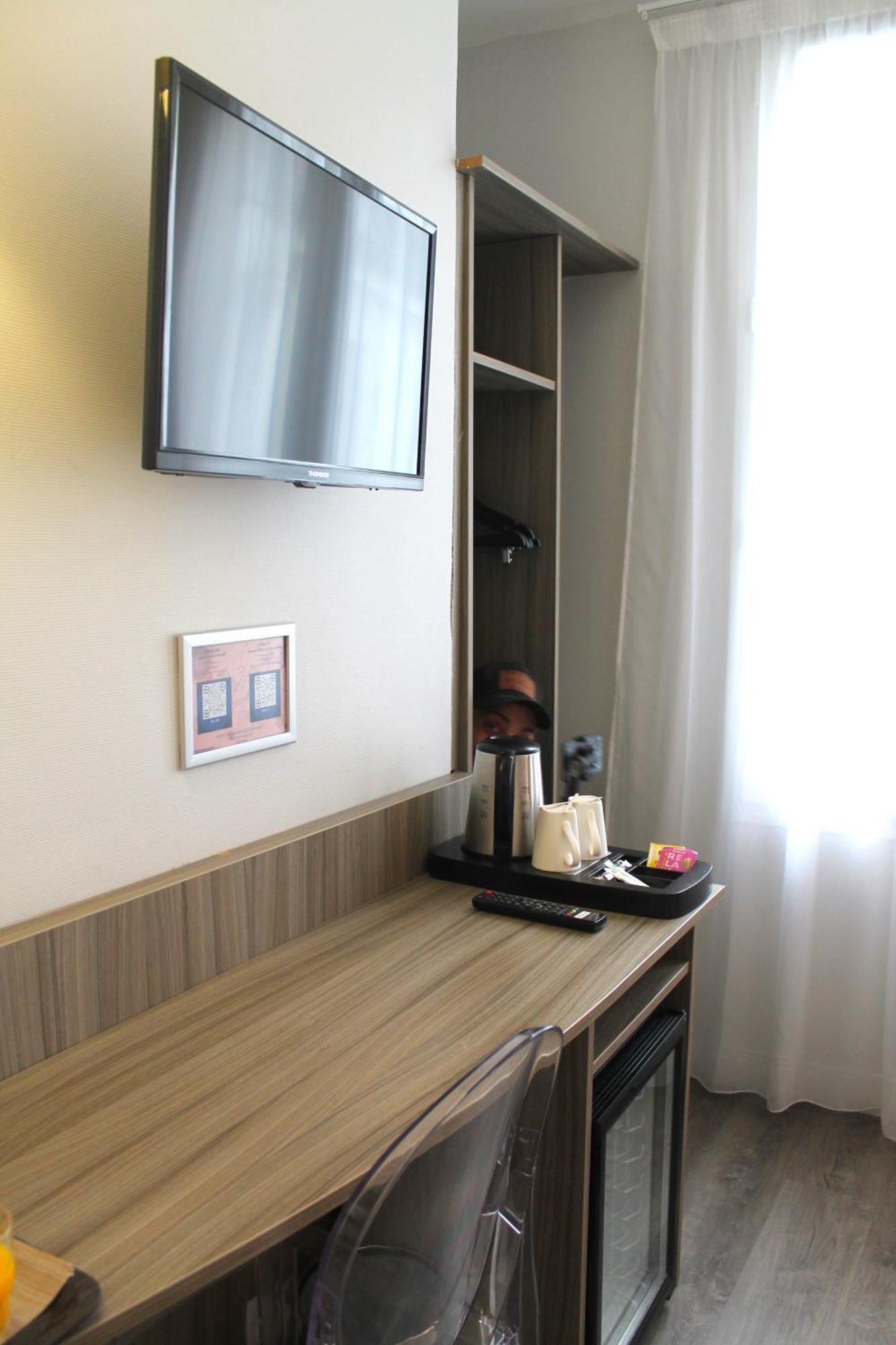 Avia Hotel Saphir Montparnasse Paris Eksteriør billede